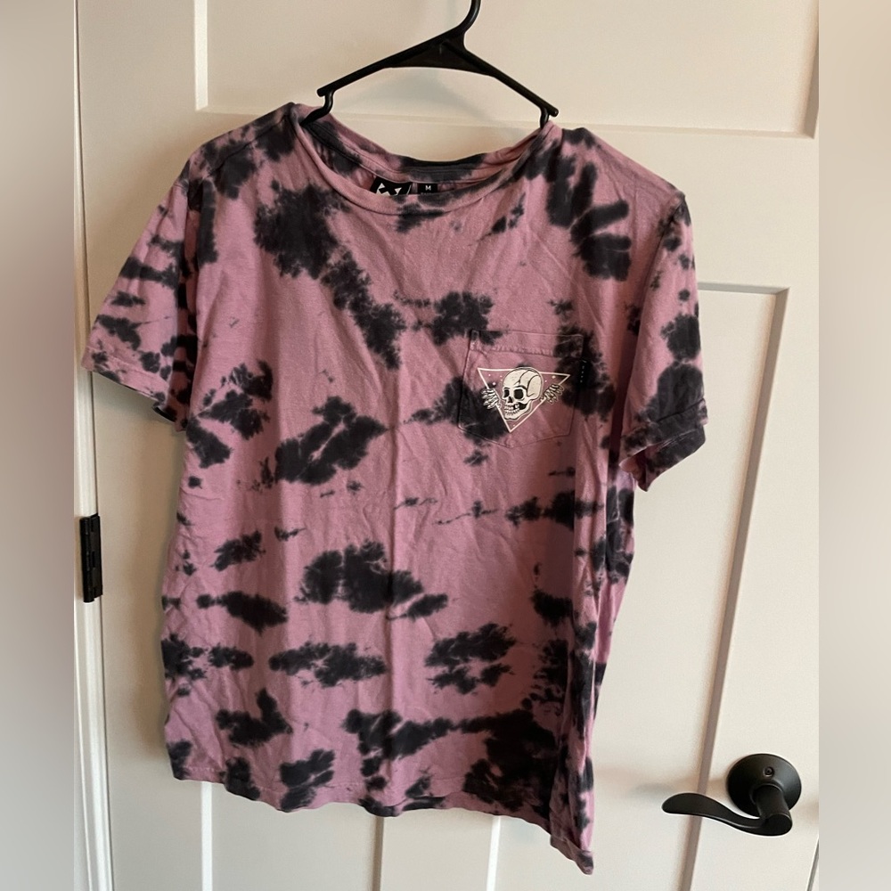 WXYZ, M, tie-dye, skull, tee, school, fall, winter, spring, summer, vacation